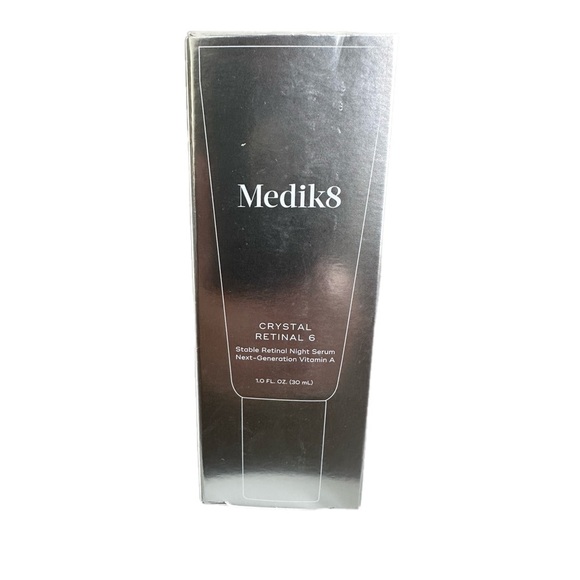 Medik8 Crystal Retinal 6 | Next-Generation Vitamin A Night Serum (30 ml) - Picture 2 of 10